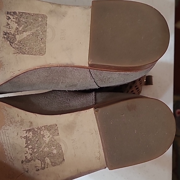 Michael Kors women's perforated suede ankle boots size 8.5 - Picture 6 of 13